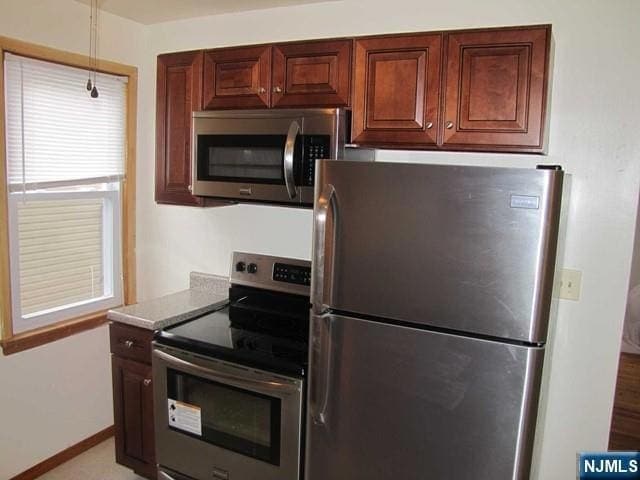 Building Photo - 11 Louis St