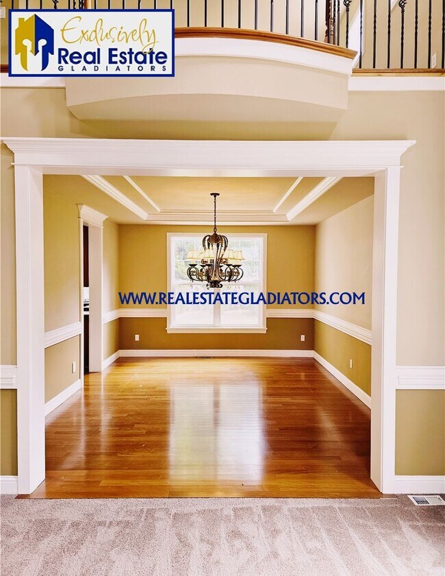 Building Photo - Stunning 4-Bedroom Home for Rent in Bothell!