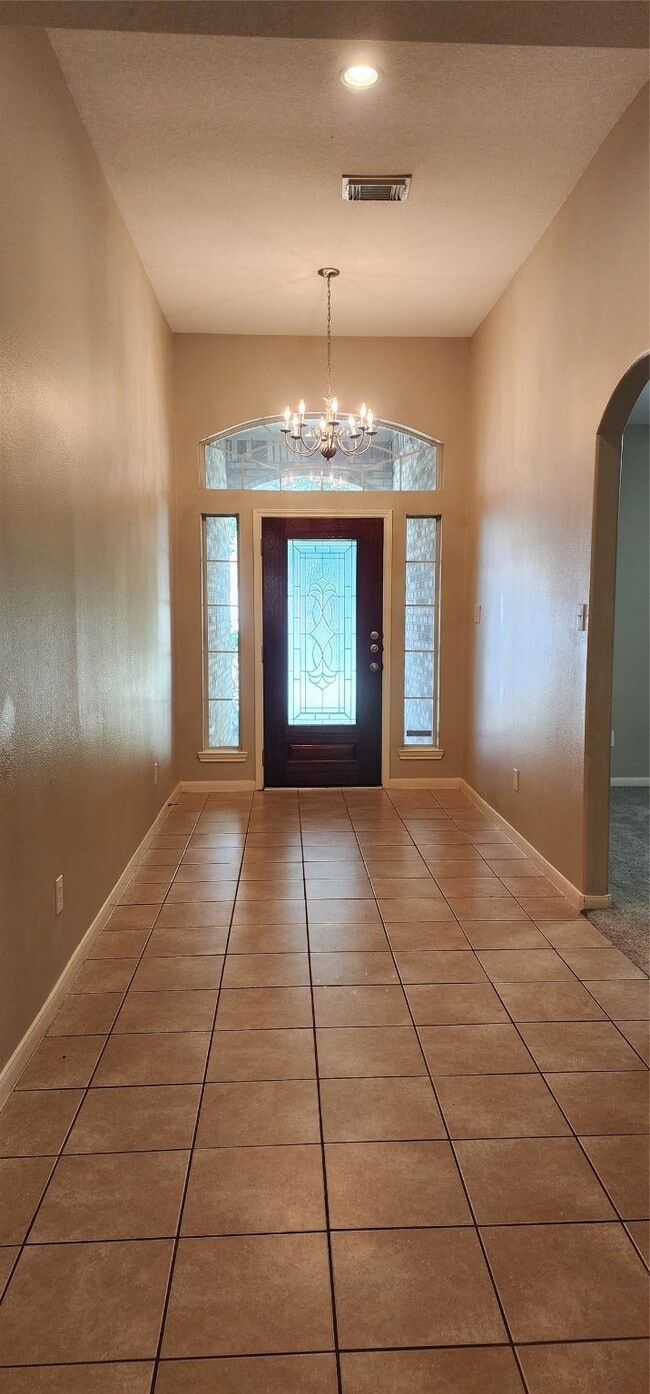 Building Photo - 22907 Lily Creek Dr