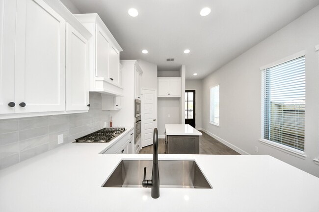Building Photo - 30934 Evening Skye Dr