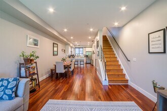 Building Photo - Two Bed Fishtown Townhouse