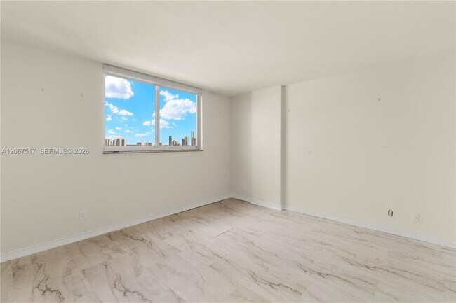 Building Photo - 3703 NE 166th St