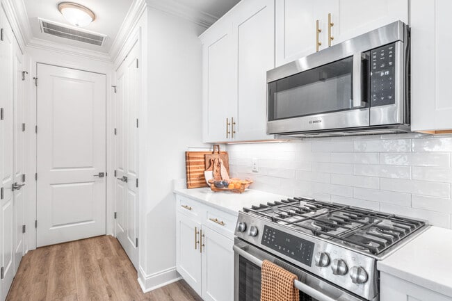 Building Photo - 229 Windrow Way