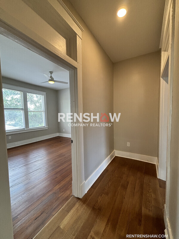 Building Photo - 59 N Willett St