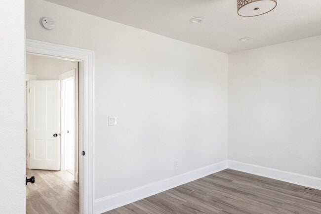 Building Photo - Stunning Remodeled Patio Home in Baker – 3...