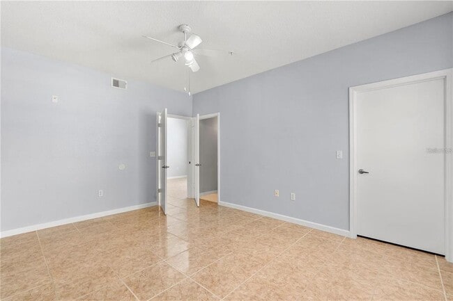 Building Photo - 5572 Metrowest Blvd
