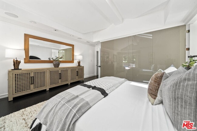 Building Photo - 3 Latimer Rd