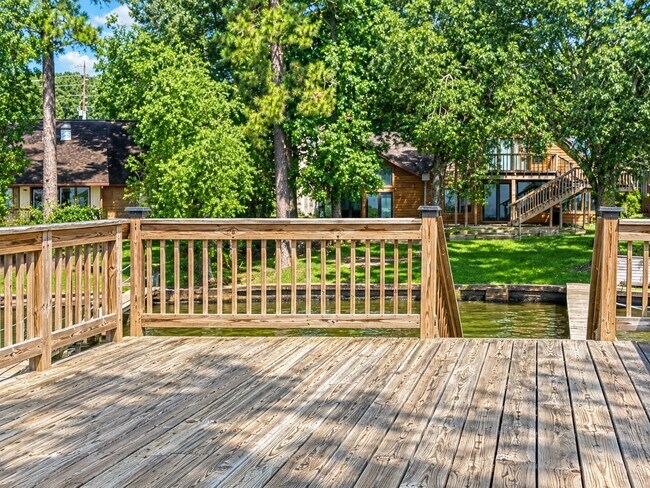 Building Photo - 20543 Appaloosa Trail