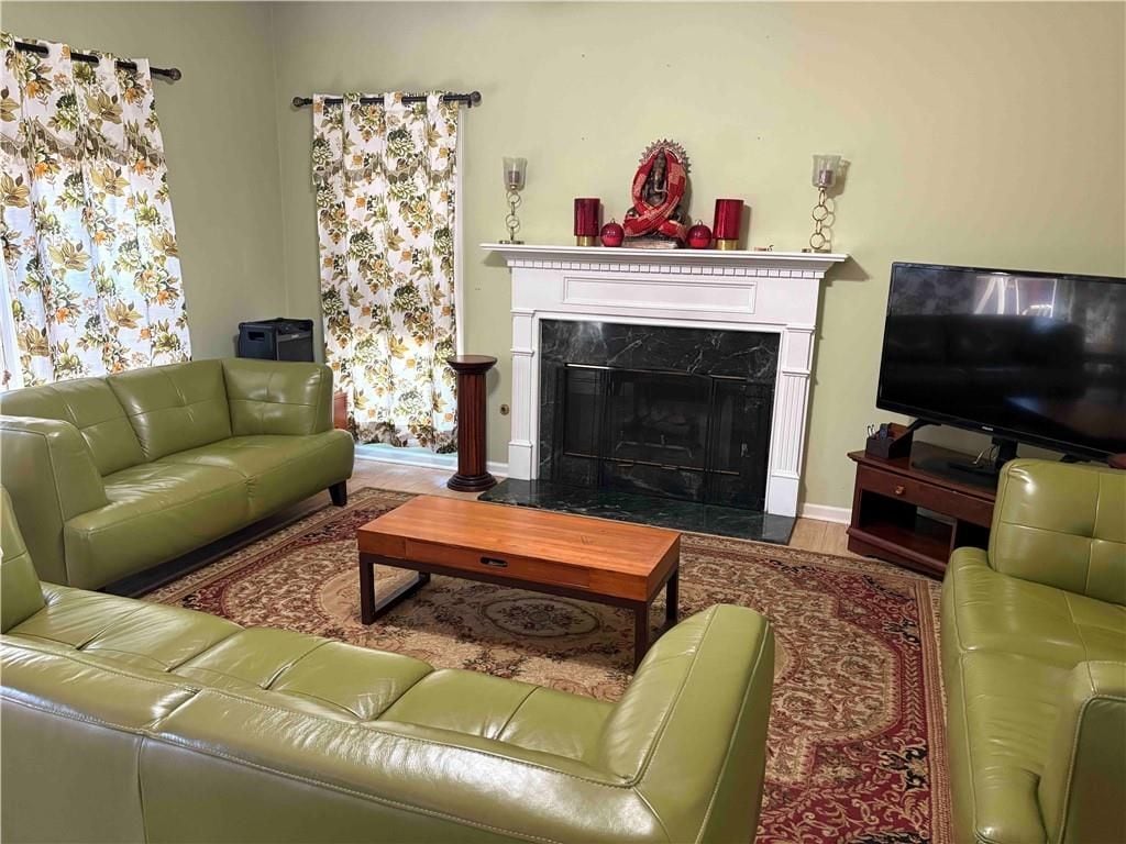 Building Photo - 2835 Crestmont Ct