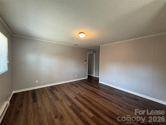 Building Photo - 851 Fieldstone Rd