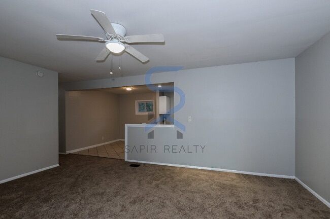 Building Photo - Move in before November 15th and choose yo...