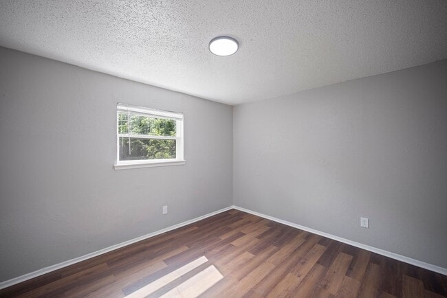 Building Photo - Diamond Villas