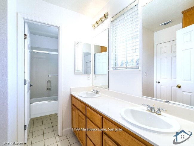 Building Photo - 1199 Mirabeau Ln