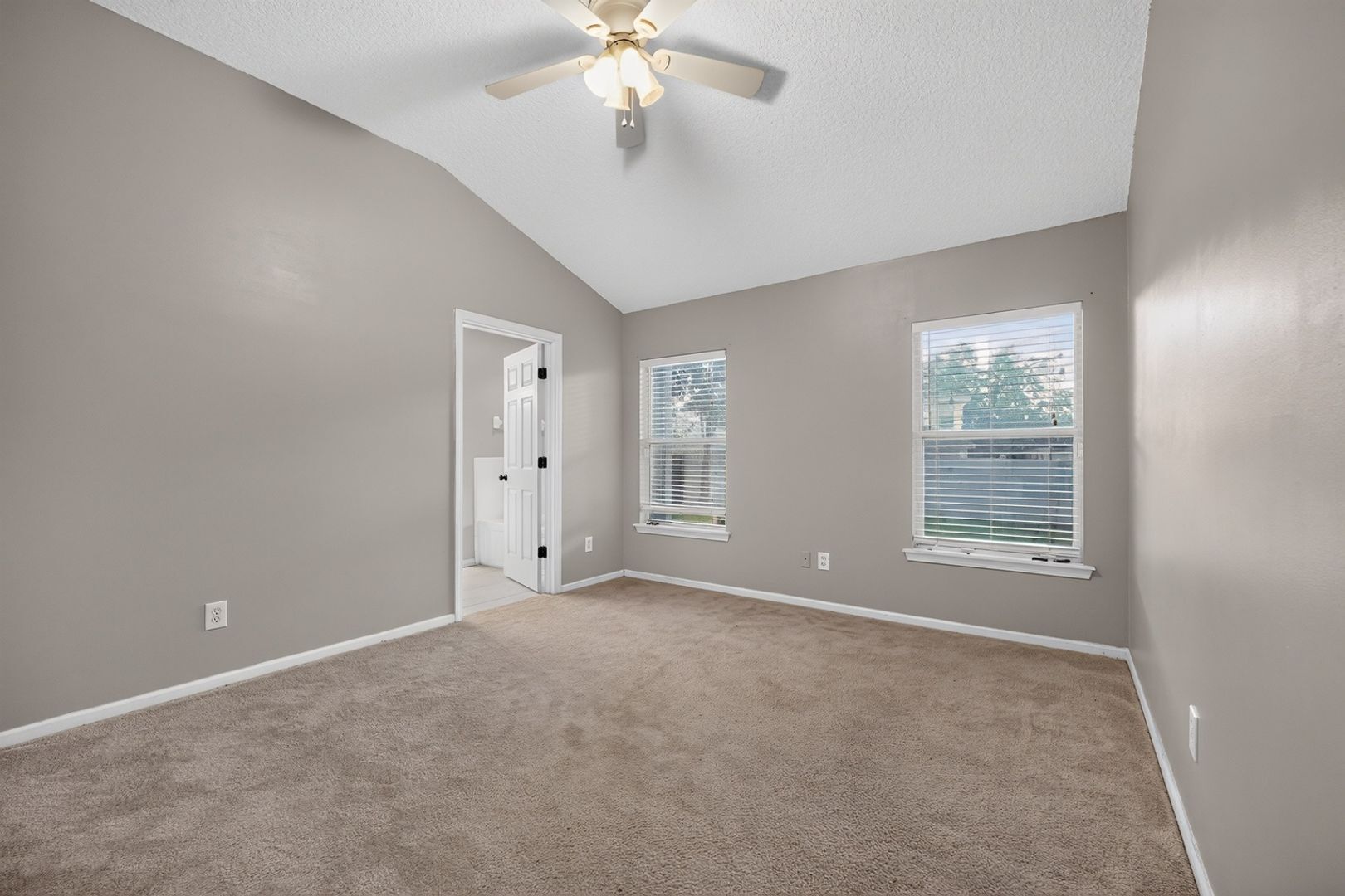 Building Photo - 863 Timberjack Ct