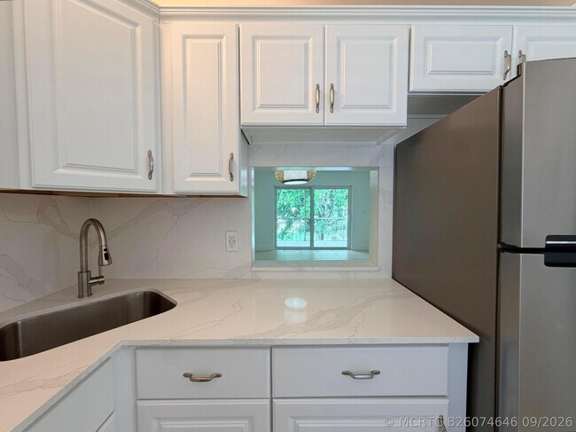 Building Photo - 5980 NW 64th Ave