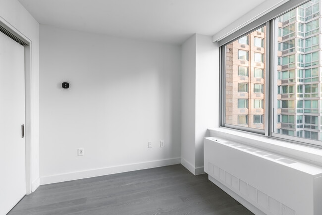 Interior Photo - 101 West End Avenue