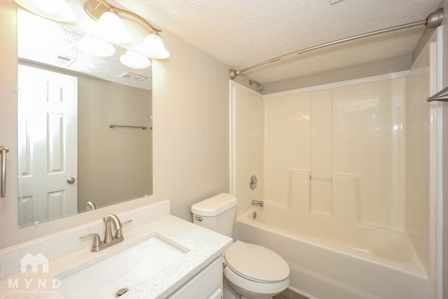 Building Photo - 7303 Williamsburg Dr