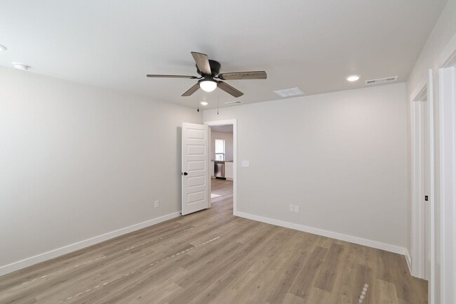 Building Photo - 9901 Yellowhouse Ave