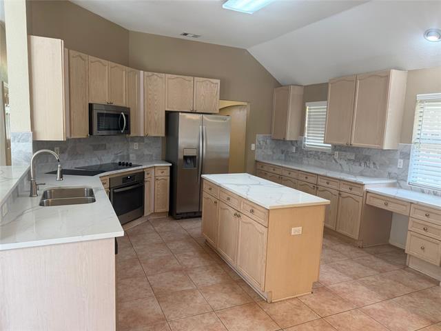 Building Photo - 9200 Fairwood Ct
