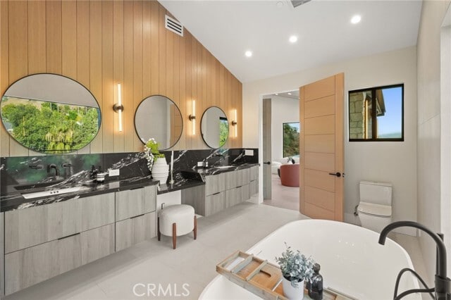 Building Photo - 4551 Alonzo Ave