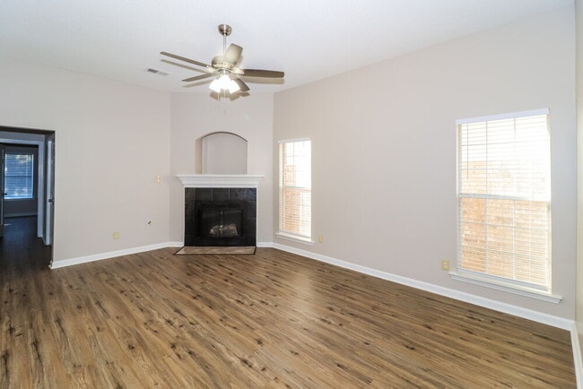 Building Photo - 2807 Maggie Woods Ln