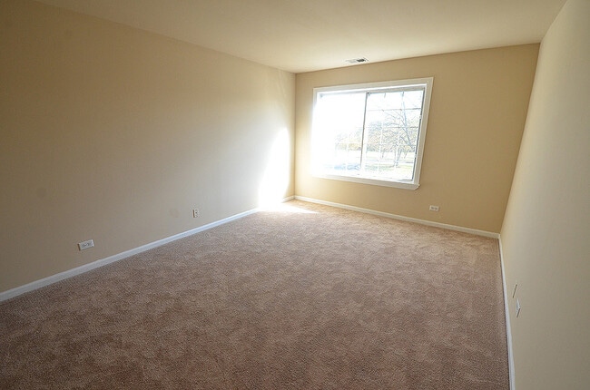 Building Photo - 439 Valley Forge Ct