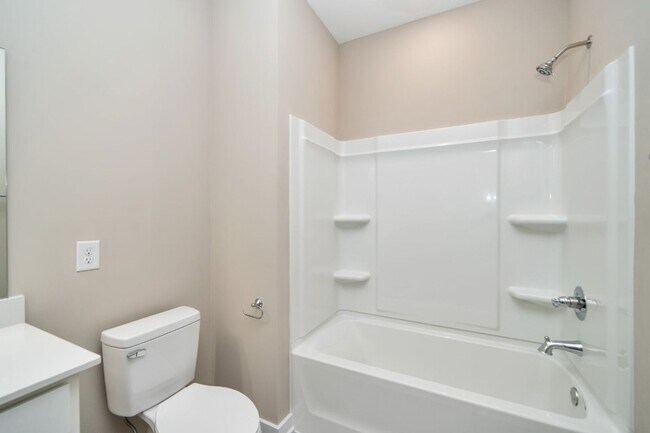 Building Photo - 5529 Blue Jay Cir