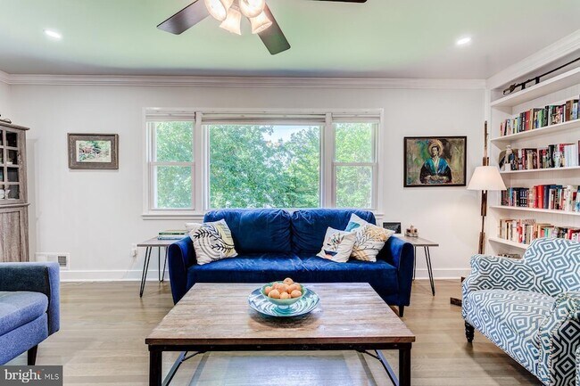 Building Photo - 7806 Jansen Dr