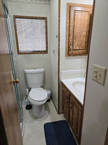 Building Photo - 4909 W Front Ave