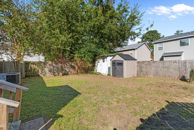 Building Photo - 414 San Antonio Blvd