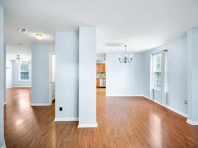 Building Photo - 211 Night Heron Dr