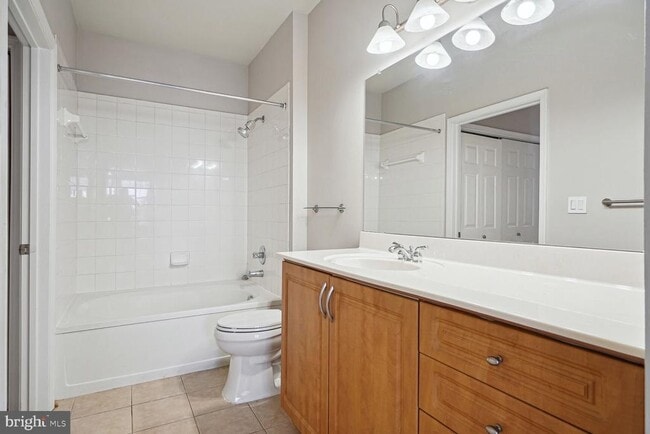 Building Photo - 12949 Centre Park Cir