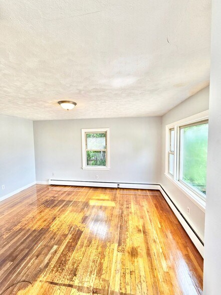 Building Photo - 39 Standish Ave