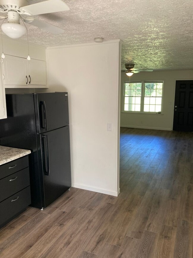 Building Photo - 3475 Wax Rd SE