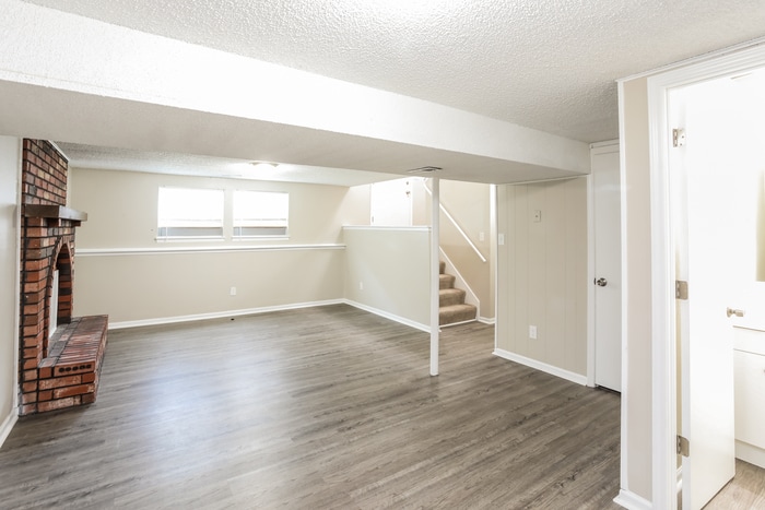 Building Photo - 19145 E 14th St N