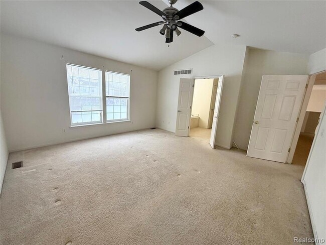 Building Photo - 6122 Cherrywood Dr