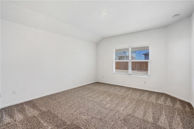 Building Photo - 3204 Kenner Dr