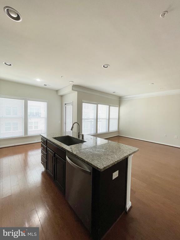 Building Photo - 2934 Finsbury Pl
