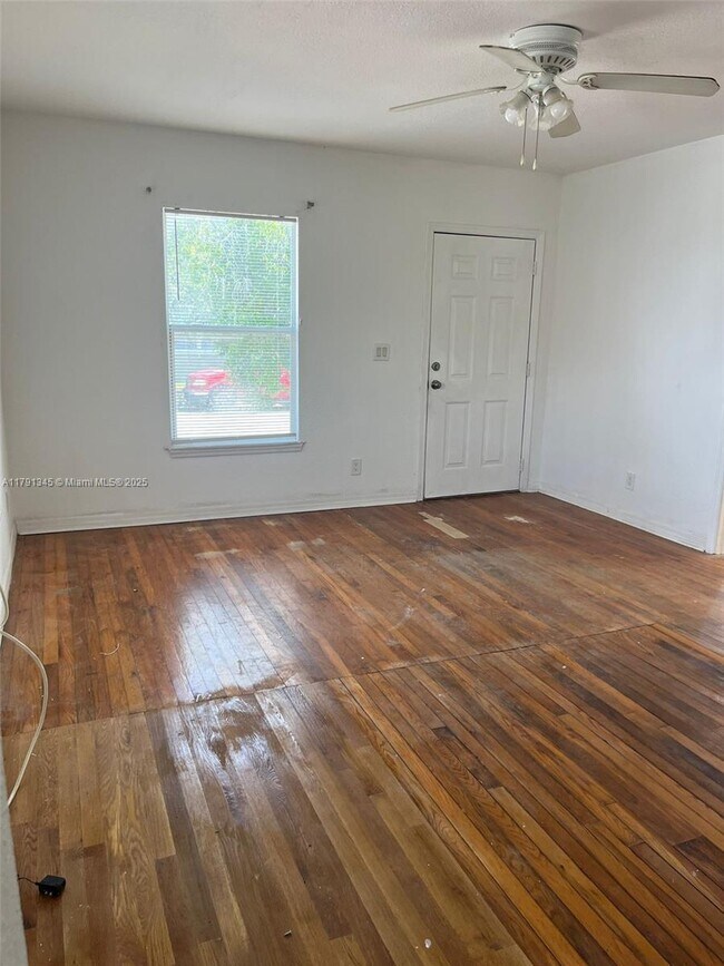 Building Photo - 736 Gotham Ct