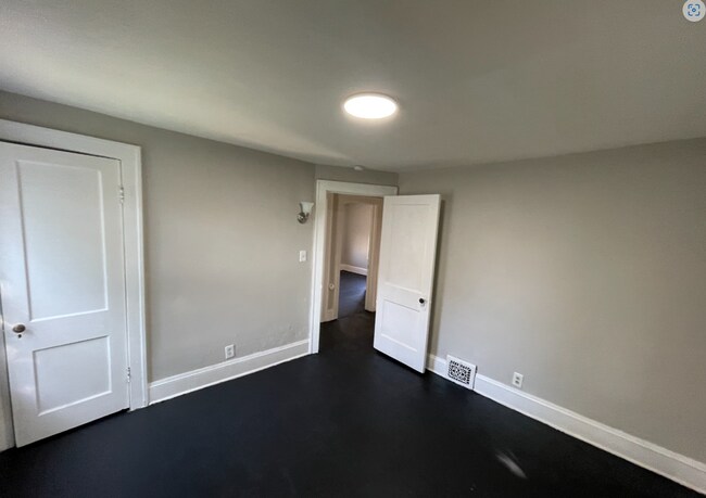 Building Photo - SECTION 8 and EDEN Accepted!! Spacious Newly Renovated 3 Br Home!