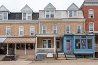 Building Photo - Welcome to 325 1/2 N Franklin Street!