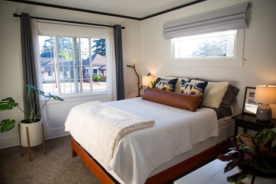 Building Photo - 1682 S 40th St