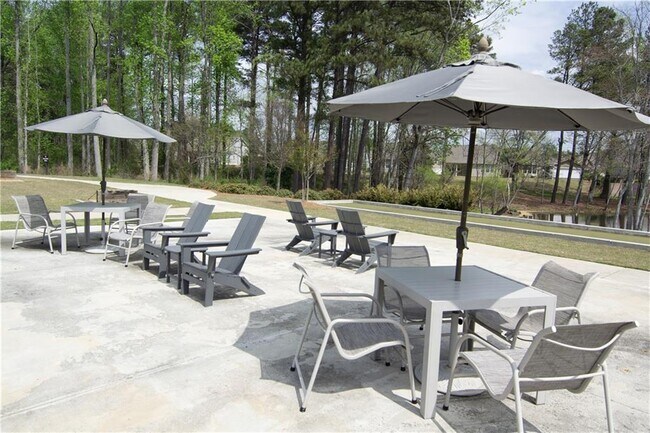 Building Photo - 2472 Knob Crk Rd