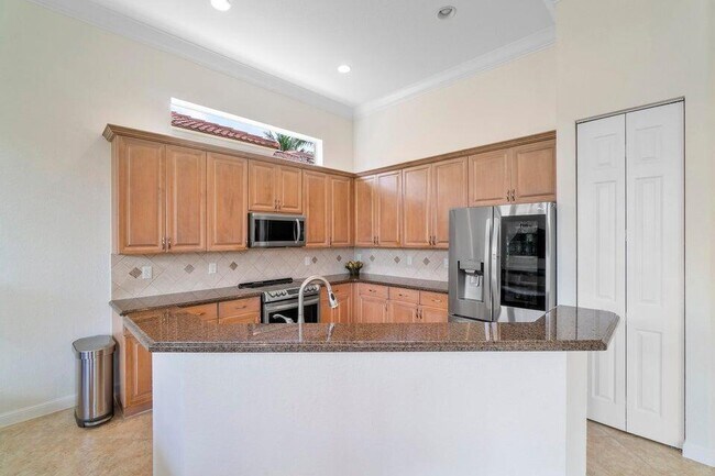 Building Photo - 8122 Driggs Hill