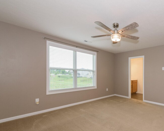 Building Photo - Beautiful House- Perfect for an Executive ...