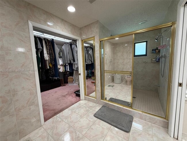 Building Photo - 6541 SW 31st St