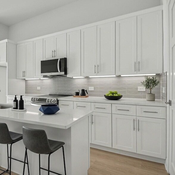 Building Photo - 13351 Goodland St