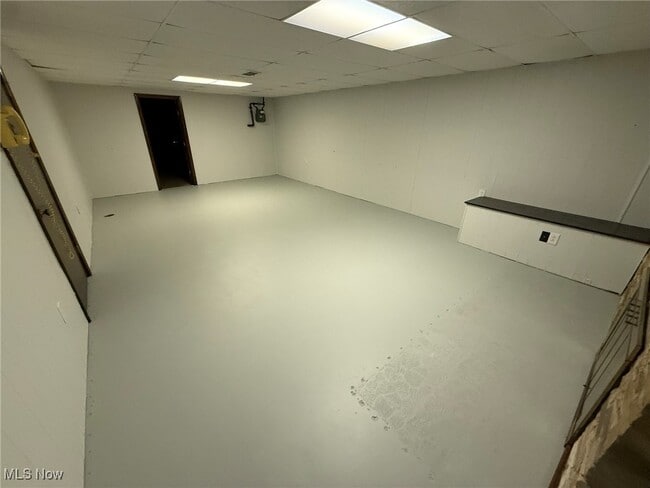 Building Photo - 230 E 21st St