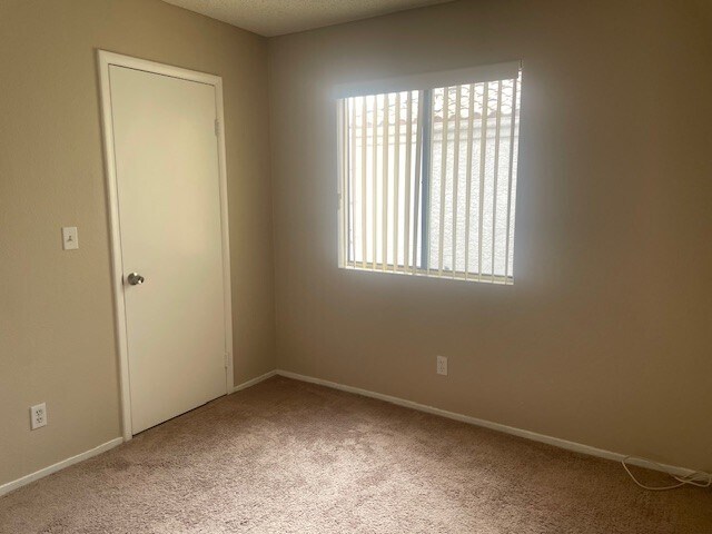 Building Photo - 2825 S Swallow Point Cir