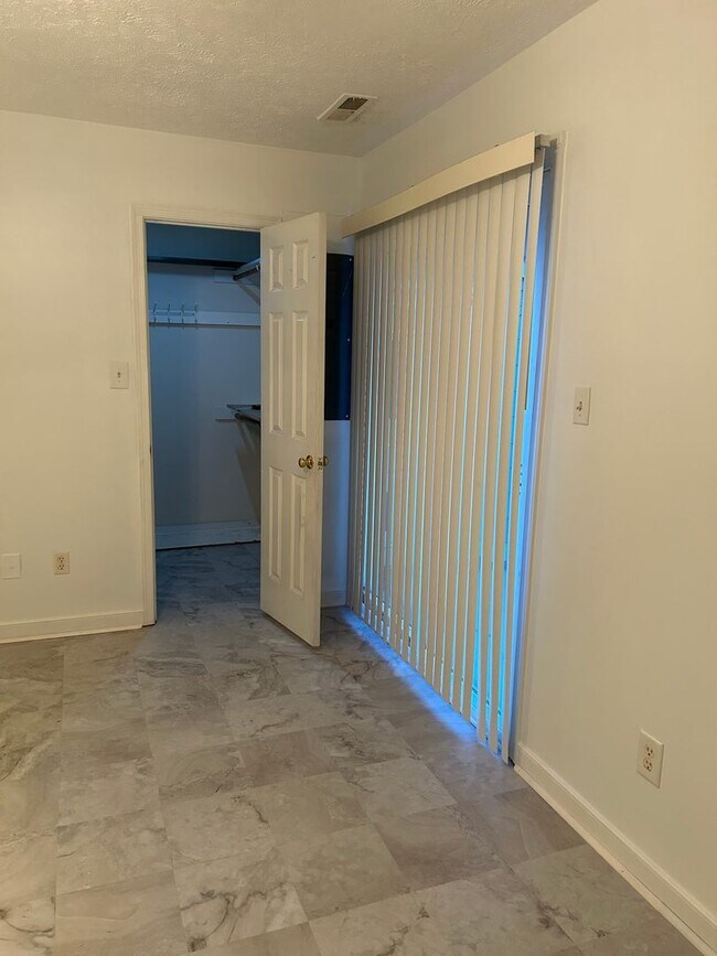 Building Photo - 7816 Coachford Ct
